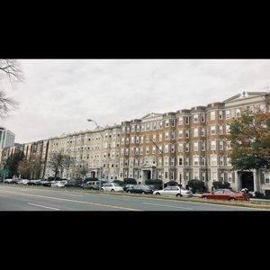 Meet your Posher, Julia